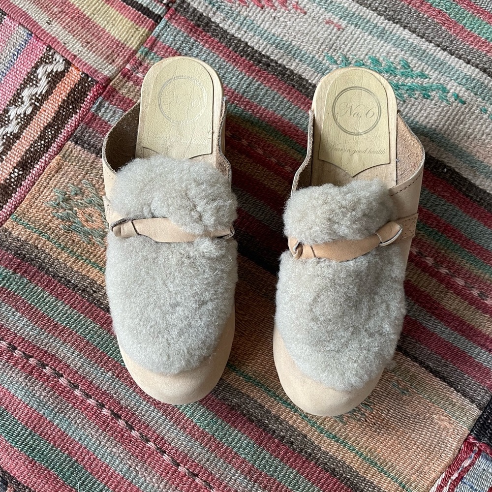 No 6 Shearling Clogs - size 38 / 7.5